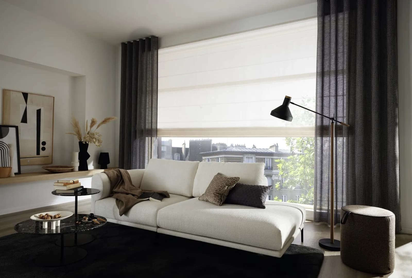 Sonnenschutz für Hotels — dunkle Nächte, ruhige Zimmer. Sonnenschutz für Hotels — dunkle Nächte, ruhige Zimmer.